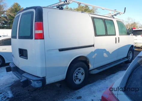 2018 Chevrolet Express 2500 Work Van из США, поврежденный, VIN 1GCWGAFG3J1907370